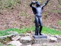 Amor - eine der vielen Skulpturen im Tal